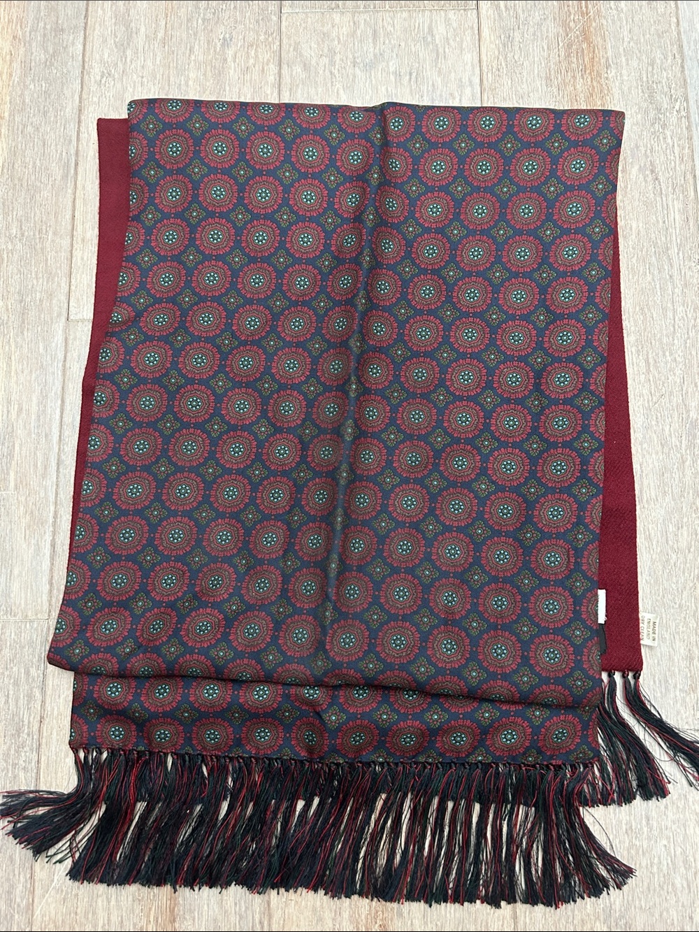 VTG Saks Fifth Avenue Burgundy Medallion Silk Scarf with cashmere Lambswool